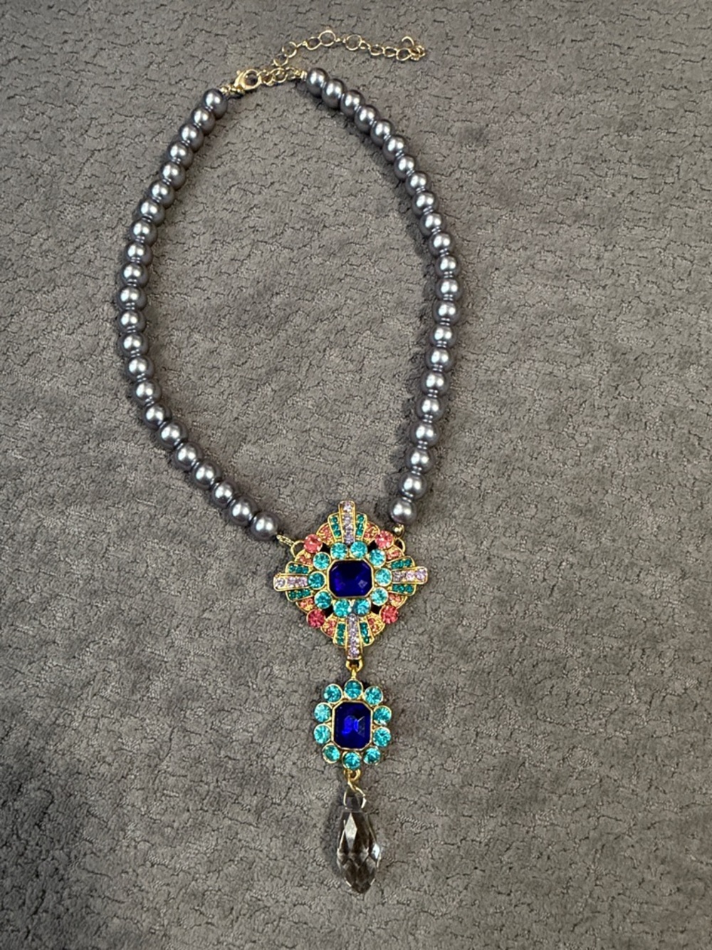 Elegant Multicolor Crystal Pendant Pearl Necklace - No Brand